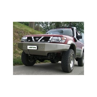 PARE CHOC AVANT NISSAN...