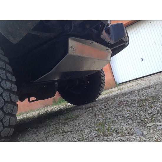 alt text - Protection de réservoir pour Mitsubishi Pajero V20 3 portes