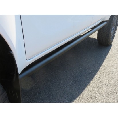 alt text - Rails de protection latéraux pour Toyota Hilux à partir de 2016