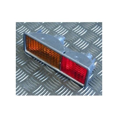 FEU ARRIERE GAUCHE SUR PARE...