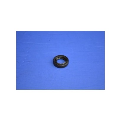 JOINT A SPY ARBRE...