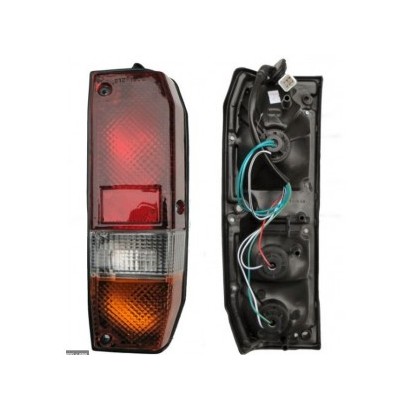 FEUX D'AILE ARRIERE DROIT...