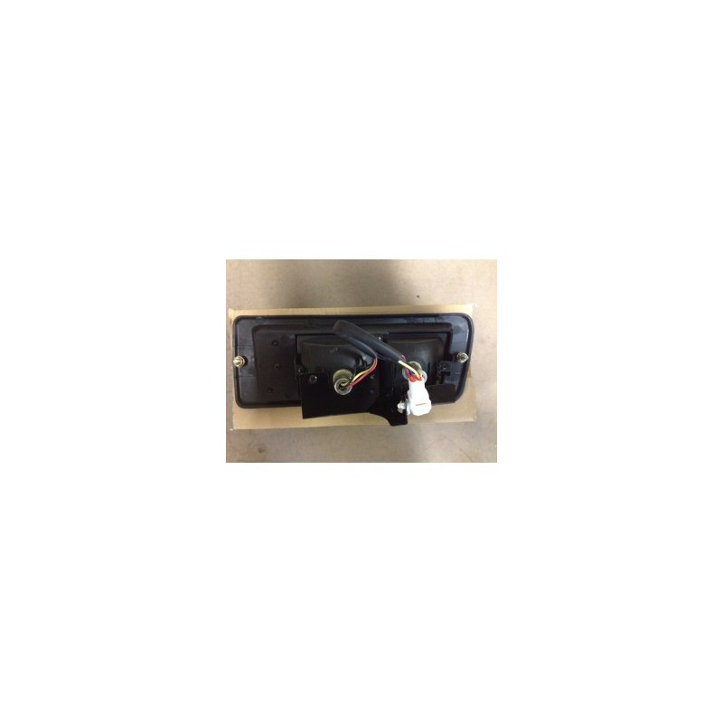 FEU ARRIERE GAUCHE DE PARE...