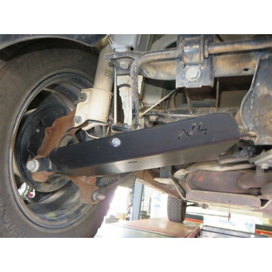 alt text - PLAQUE DE PROTECTION DES BRAS ARRIÈRE POUR DACIA DUSTER JUSQU'À 2013